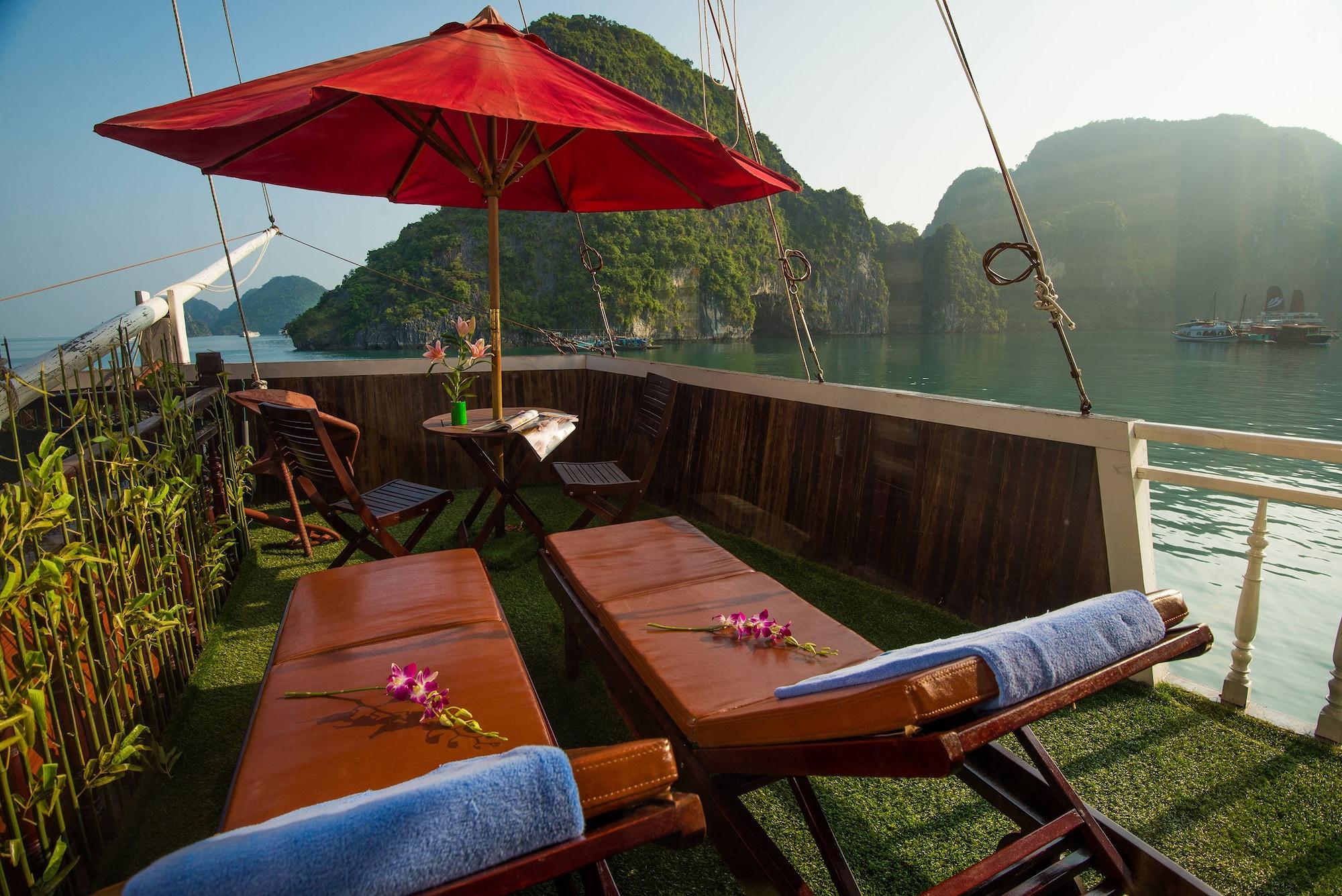 Hotel Gray Line Halong Cruise Hạ Long Exterior foto