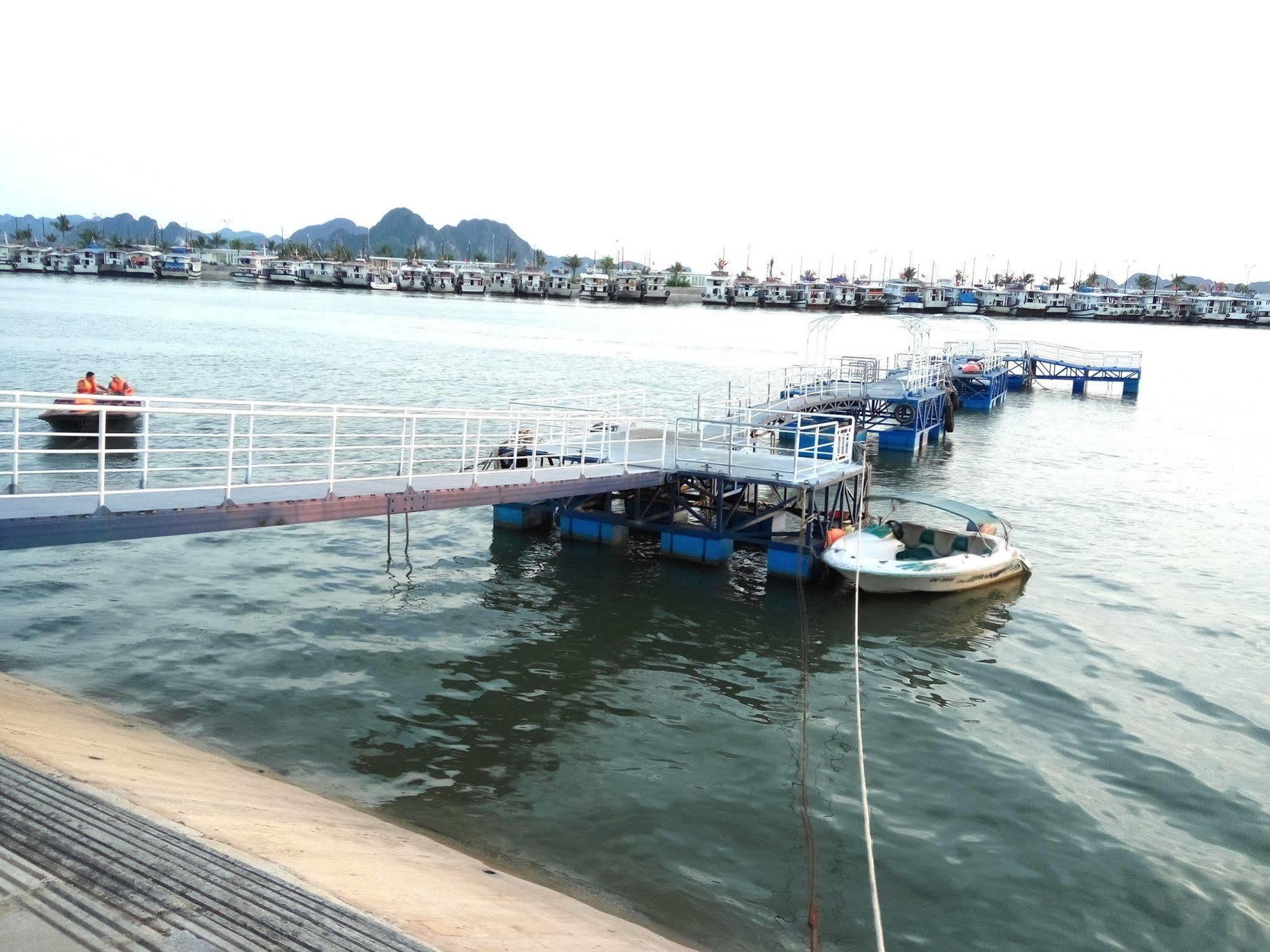 Hotel Gray Line Halong Cruise Hạ Long Exterior foto