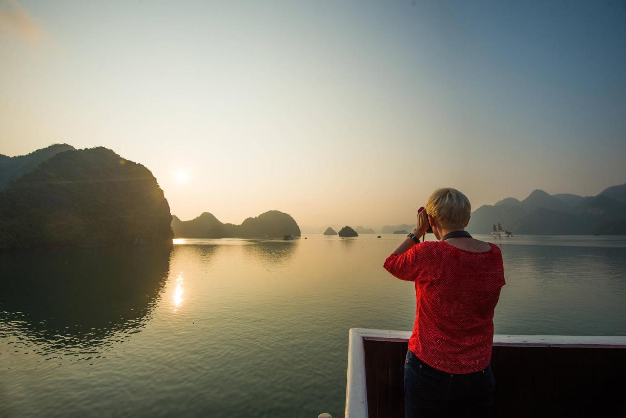 Hotel Gray Line Halong Cruise Hạ Long Exterior foto